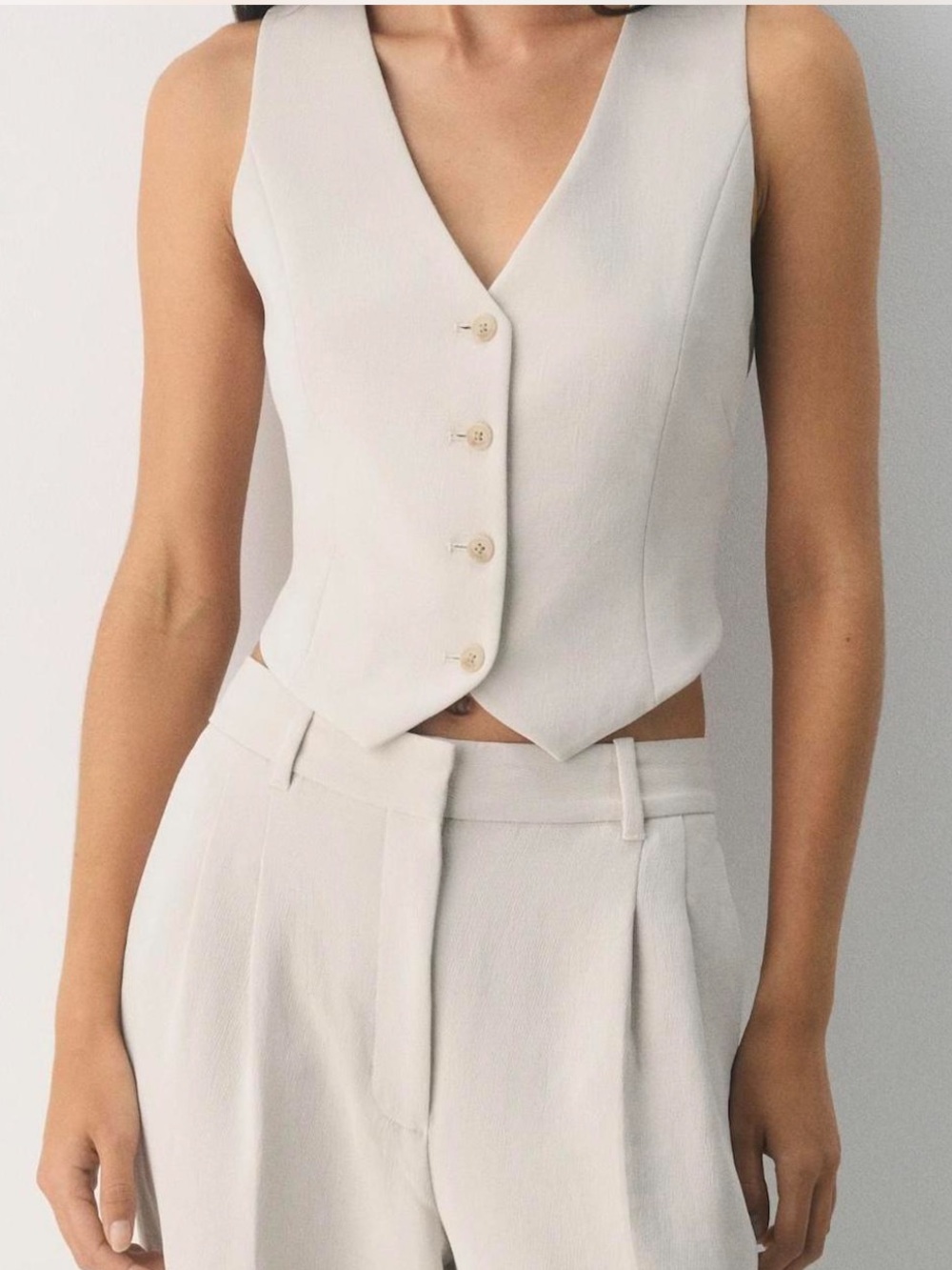Aritzia Babaton DENIRO Vest in Matte Pearl - Discontinued Style